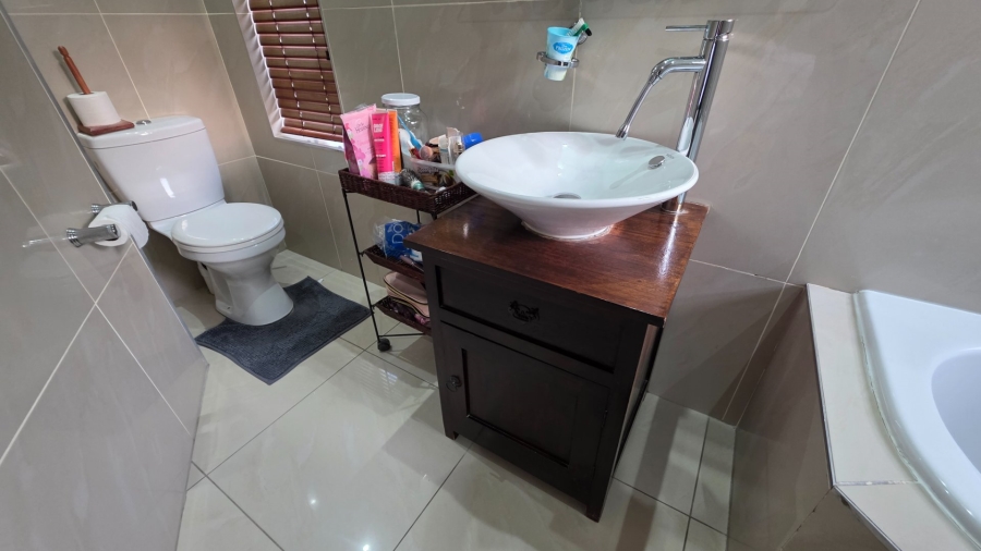 3 Bedroom Property for Sale in Seemeeu Park Western Cape